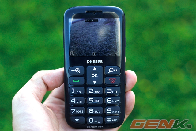 Màn hình lớn, phím bấm lớn với giao diện được tối giản và nhiều tính năng khá độc, Philips X2566 là 1 lựa chọn thú vị dù giá bán không hề rẻ: 1.3 triệu đồng.