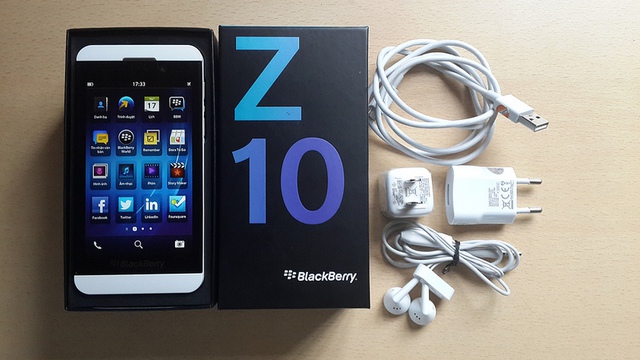 Blackberry Z10 bất ngờ giảm giá mạnh đầu tháng 4