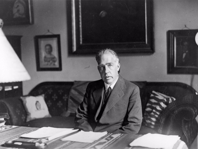 Neils Bohr (1885-1962)