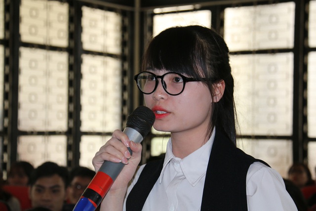  Sinh viên Phạm Thị Thanh, người đưa ra câu hỏi: Em phải học thế nào để lương khởi điểm 2.000 USD/tháng 