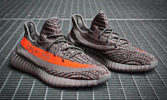  Yeezy Boost 350 V2, đôi giày siêu hot do Kanye West thiết kế cho adidas Originals đã được mở bán tại Việt Nam vào 24/9 với số lượng giới hạn chỉ 29 đôi 