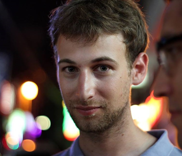  Amihai Neiderman, hacker phát hiện ra lỗ hổng trong mạng Wifi công cộng của Tel Aviv. 