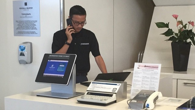Quầy hỗ trợ của Samsung tại một sân bay ở Mỹ