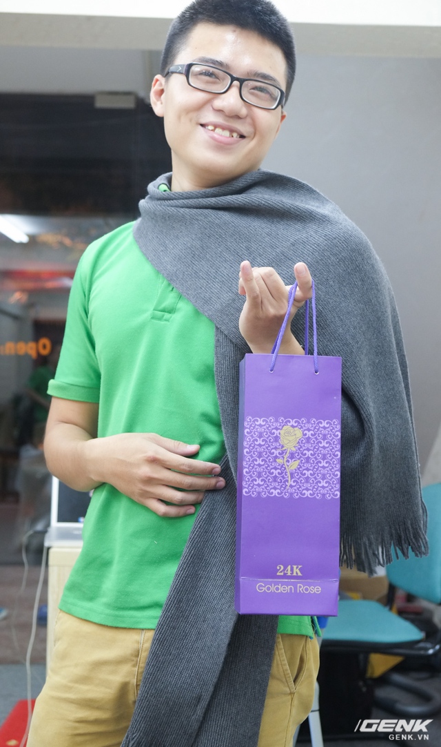 Miền Bắc trở lạnh, cùng mở hộp bộ sưu tập thời trang Thu - Đông của Xiaomi: Khăn, găng tay, túi xách - Ảnh 7.