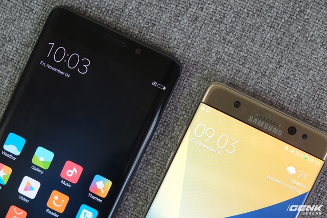  Cả hai đều sở hữu màn hình 5.7 inch, tuy nhiên với Note7 là độ phân giải 2K, còn của Mi Note 2 chỉ là Full HD 