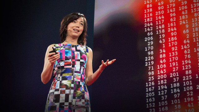  Li Fei Fei, giáo sư Đại học Stanford, người lãnh đạo nhóm về AI trên đám mây của Google. 