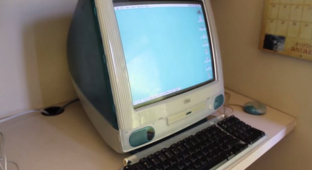  Thay vào đó iMac G3 được công ty trang bị các cổng USB, và nó dần trở thành một chuẩn kết nối được cả thế giới sử dụng.​ 