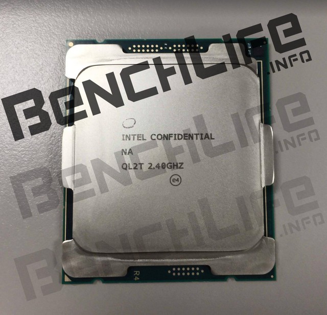  Hình ảnh lộ ra về CPU thử nghiệm cỡ lớn của Intel 