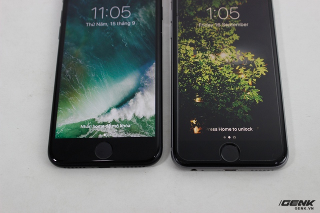 Một điểm khác biệt giữa hai máy mà bạn không thể phân biệt bằng thị giác nằm ở phím Home. Trên iPhone 7, phím Home của máy sử dụng công nghệ Force Touch, cho phép nhận diện lực ấn. Khi bấm, phím Home này cho cảm giác rất khác so với iPhone 6s. 