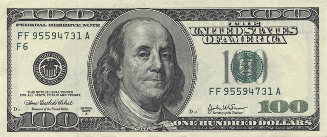Benjamin Franklin là người có mặt trên đồng 100 USD.