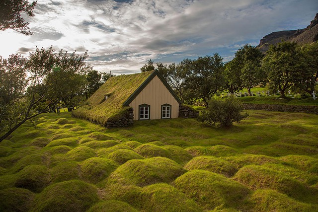  Vẻ đẹp ở Iceland rất đa dạng, từ thiên nhiên hùng vĩ tới thôn quê yên bình 