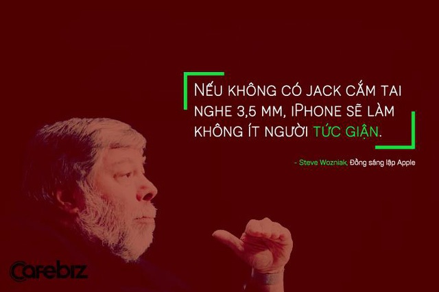 Steve Wozniak, đồng sáng lập Apple, nhận định trước tin đồn cho rằng thế hệ iPhone mới sẽ không có jack cắm tai nghe 3,5 mm.