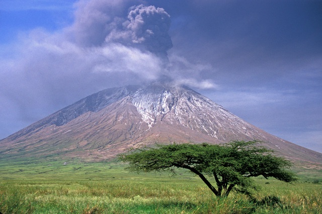 Lần phun trào gần nhất của Ol Doinyo Lengai vào năm 2008