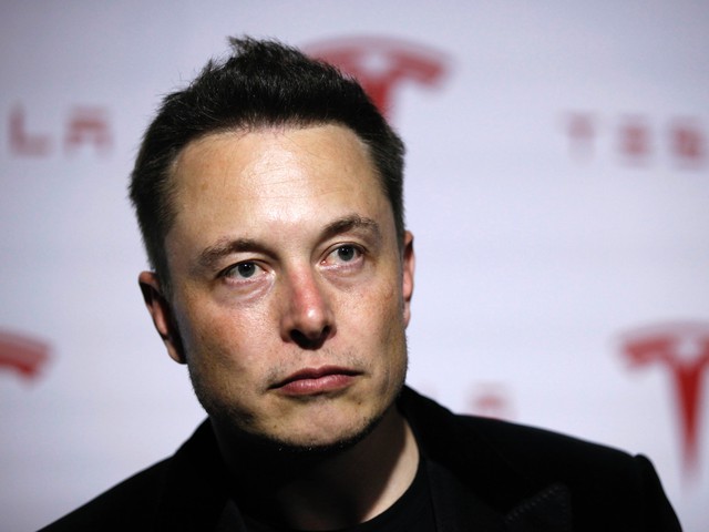 
Chân dung Elon Musk - CEO của Tesla
