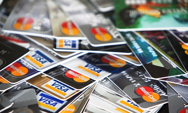  Thẻ tín dụng đang có phần trở nên lỗi thời 
