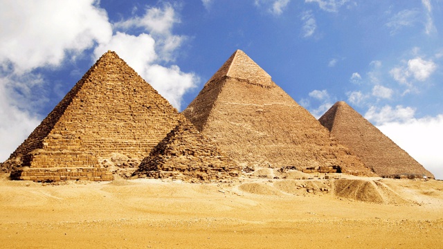 Thường thì nói đến Kim tự tháp, người ta hay nghĩ đến Ai Cập, và ngược lại