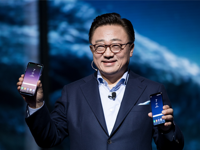  Ông DJ Koh, trưởng bộ phận di động của Samsung. 