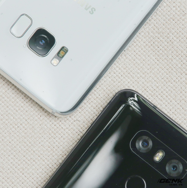  G6 được trang bị hệ thống camera kép với khả năng chụp ảnh góc rộng, còn Galaxy S8 vẫn sử dụng hệ thống camera đơn truyền thống 