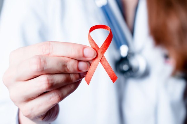  Toàn thế giới hiện nay có khoảng 35 triệu người nhiễm HIV 