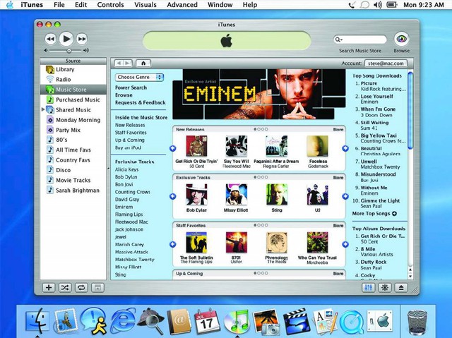  Apple chính thức mở cửa hàng âm nhạc iTunes Music Store vào năm 2003, với mức giá rất phải chăng, chỉ 0,99 USD một bài. Chính điều này đã biến nó thành trung tâm của mọi sự chú ý. Sau đó không lâu, cả iTunes và iPod đều đã tương thích với Windows, khiến cho họ thu về khoản lợi nhuận khổng lồ. 