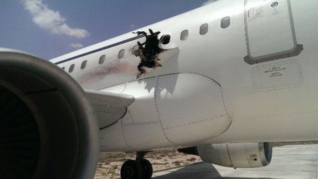  Vụ đánh bom trên máy bay tại Somali hồi đầu năm 2016. 