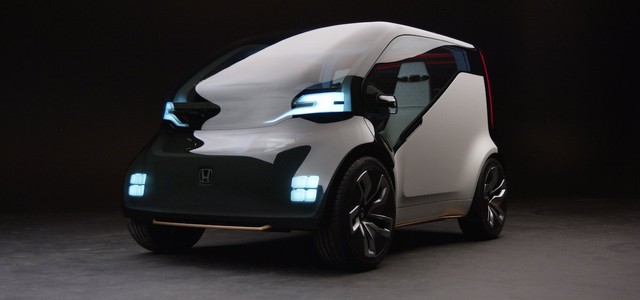 
3. Honda lần đầu “nhá hàng” các tấm ảnh của mẫu concept NeuV vào tháng 12 năm ngoái, và cuối cùng cũng ra mắt tại CES.
