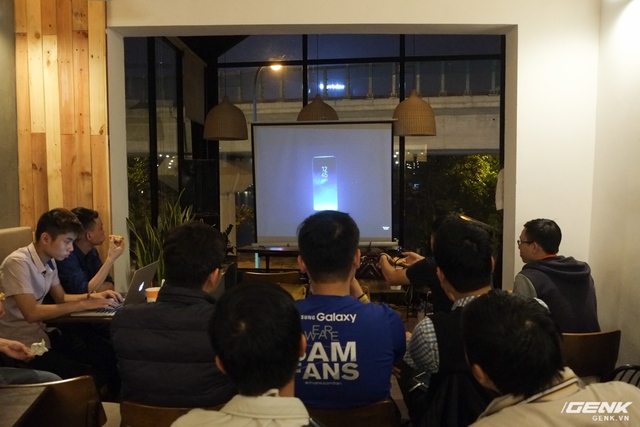  Sự kiện ra mắt Galaxy S8 thu hút được sự quan tâm đông đảo của người dùng Việt Nam 