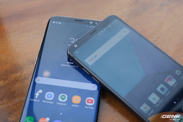  Ngoài ra xét về chất lượng, màn hình của Galaxy S8 cũng vượt trội hơn. Màu sắc, độ tương phản và góc nhìn của màn Super AMOLED của Samsung đều tốt hơn màn IPS LCD của LG. Ngoài ra khi ở môi trường ánh sáng mạnh, màn hình của Galaxy S8 cũng sáng và dễ đọc hơn rất nhiều G6. 