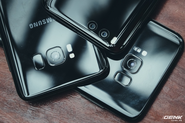  Rõ ràng nhận thấy ưu điểm lớn của Xiaomi Mi 6 là hệ thống camera kép với khả năng chụp ảnh xóa phông và zoom quang học. 
