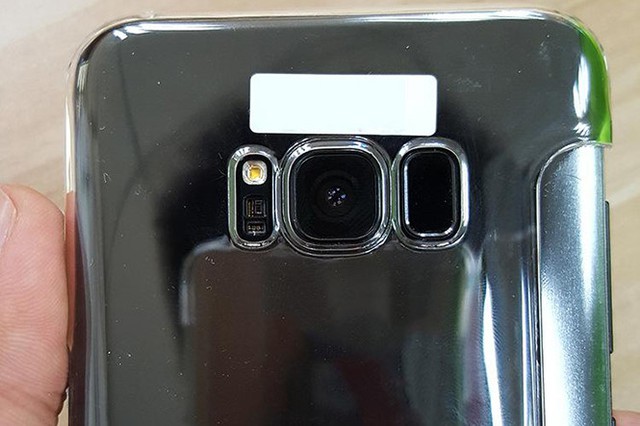  Hình ảnh rò rỉ mặt lưng Galaxy S8.​ 