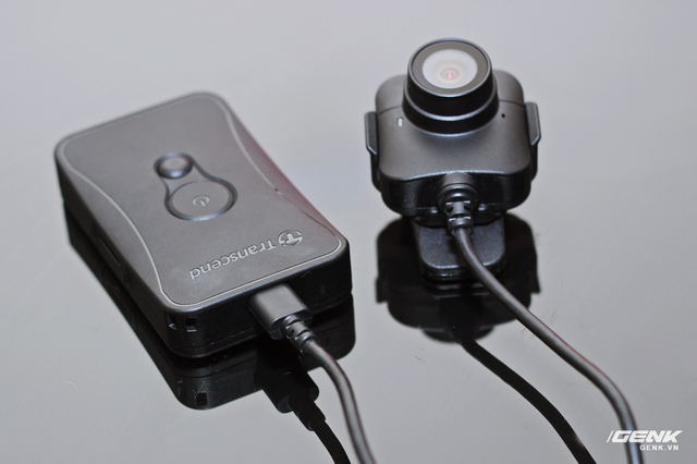  Cụm camera và bộ điều khiển sẽ kết nối với nhau qua cổng kết nối trên đỉnh Drive Pro 52 