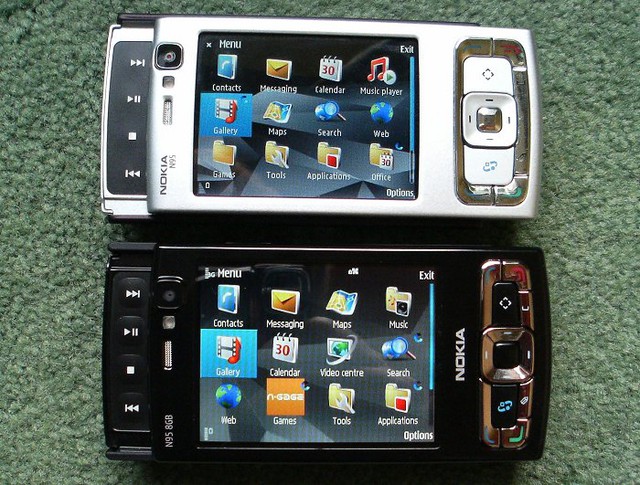  N95 (trên_ so sánh với N95 8 GB 