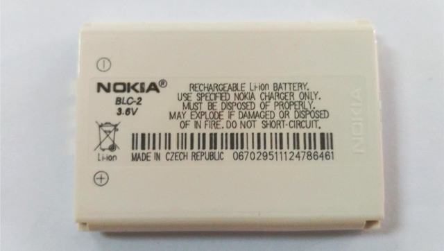  Pin Nokia 3310 phiên bản 2000. 