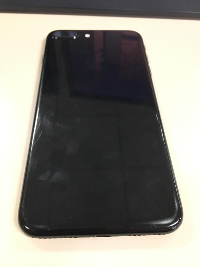  Chiếc iPhone 7 Plus Jet Black của tekson_ 