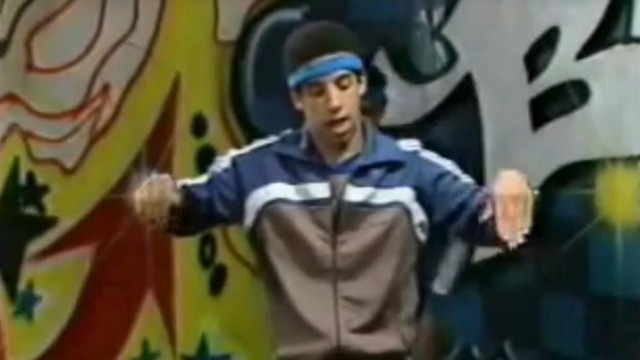  Trong video, Vin biểu diễn các bước breakdance cơ bản, trước khi kết thúc bằng động tác backside worm ấn tượng. 