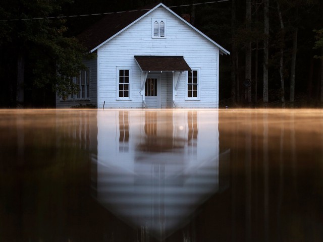  Một ngôi nhà ở Lumberton, Bắc Carolina, trong cơn bão Matthew 