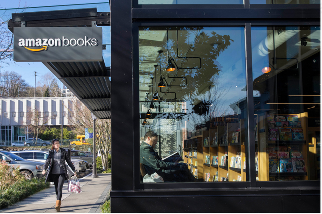 
Hiệu sách của Amazon tại thành phố Seattle
