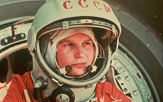 Valentina Tereshkova ngay trước khi lên tàu Vostok 6 trong năm 1963.