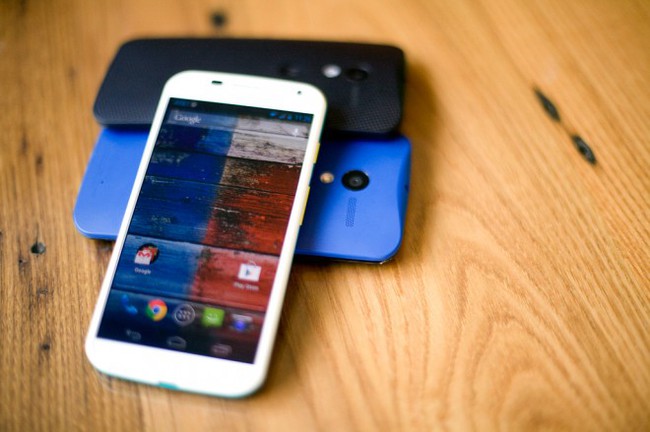 “Mổ bụng” Moto X: Linh kiện cao cấp, bố trí hợp lý