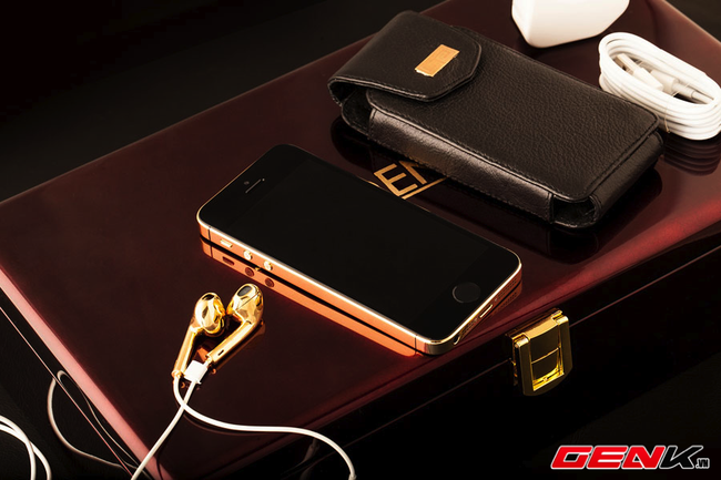 Mở hộp iPhone 5s phiên bản Glossy Gold tại Việt Nam