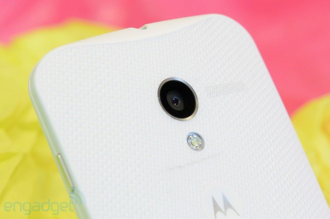 Điện thoại Moto X chính thức ra mắt: Thiết kế chất, tính năng ấn tượng