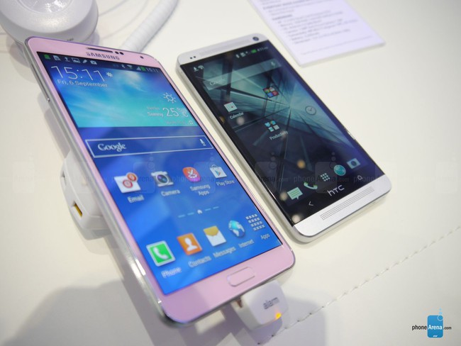Galaxy Note 3 hồng đọ dáng của HTC One