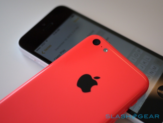Cận cảnh iPhone 5C: Truyền nh&acirc;n của iPhone 5