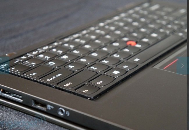 Lenovo giới thiệu laptop có bàn phím phẳng khi gập lại