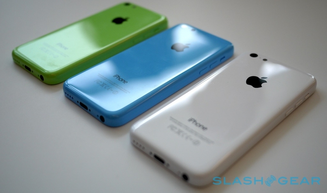 Cận cảnh iPhone 5C: Truyền nh&acirc;n của iPhone 5