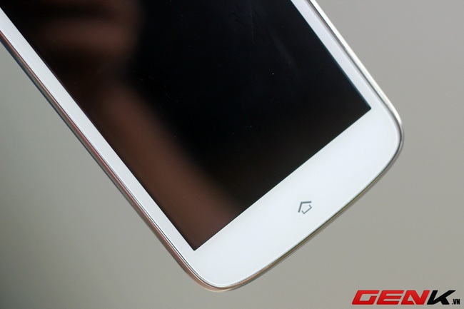 Đánh giá Q-Smart S53: Smartphone 2 sim màn hình lớn, pin "trâu"