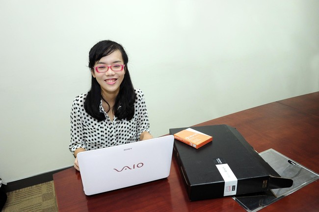 Để chuẩn bị cho năm học mới, Thủ Khoa Đỗ Khánh Hiền đã lên hẳn một kế hoạch học tập rất bài bản và tất nhiên không quên sự hỗ trợ của người bạn học mới VAIO Fit.