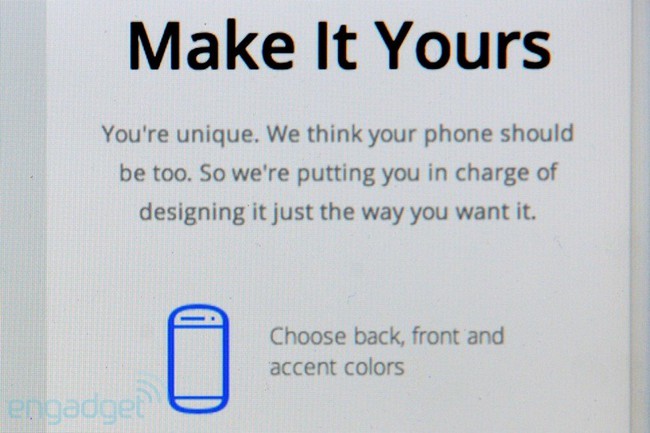  Người dùng muốn mua Moto X sẽ có thể lựa chọn màu sắc và chất liệu vỏ trên trang web của Motorola.