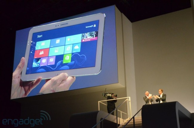 ATIV Tab 3 chính thức ra mắt: Máy tính bảng Windows 8 siêu mỏng 