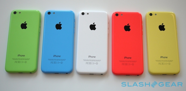 Cận cảnh iPhone 5C: Truyền nh&acirc;n của iPhone 5